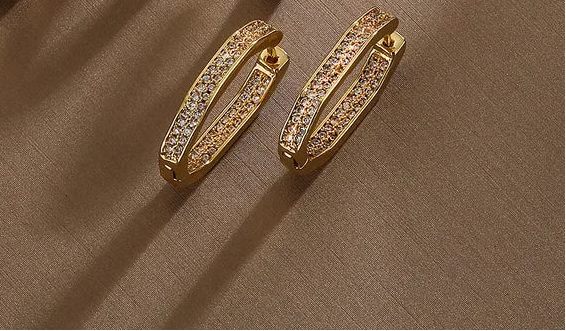 White Geometric Small Earrings - Gold Plated