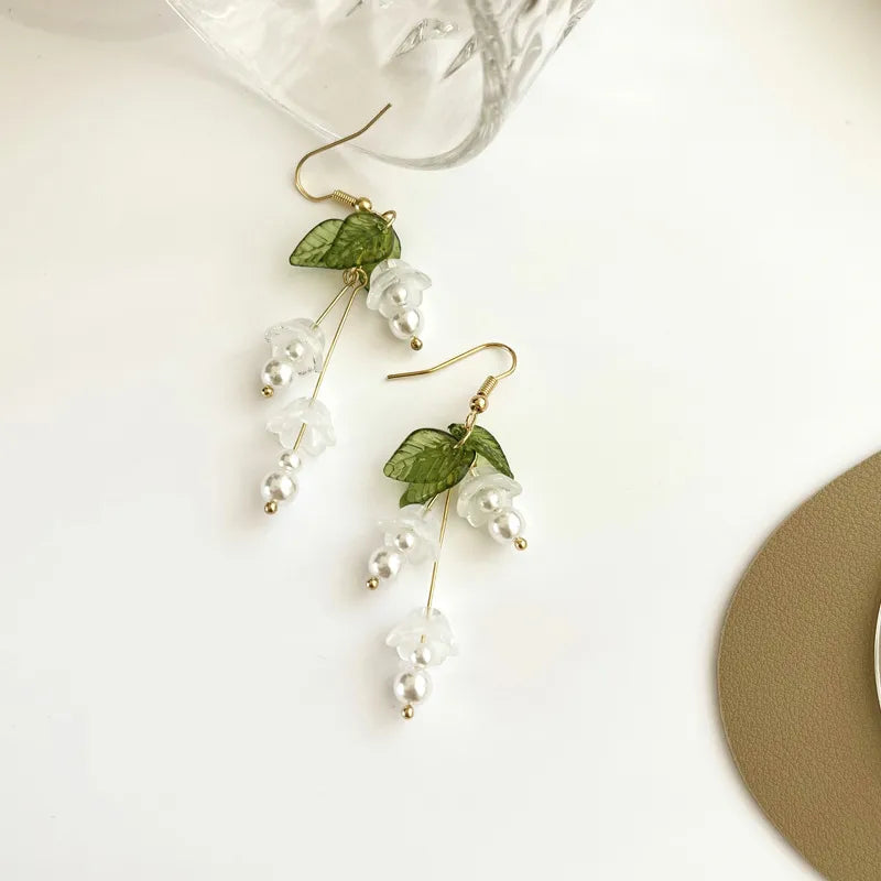 Pairs of White Flowers - Korean Style Tassel Earring