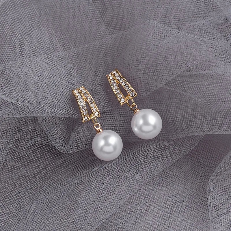 Pearl Drop Stud