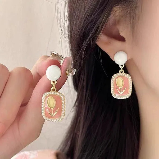 Elegant Flower Drop Earrings - Pink