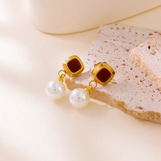 Red-White Pearl Stud