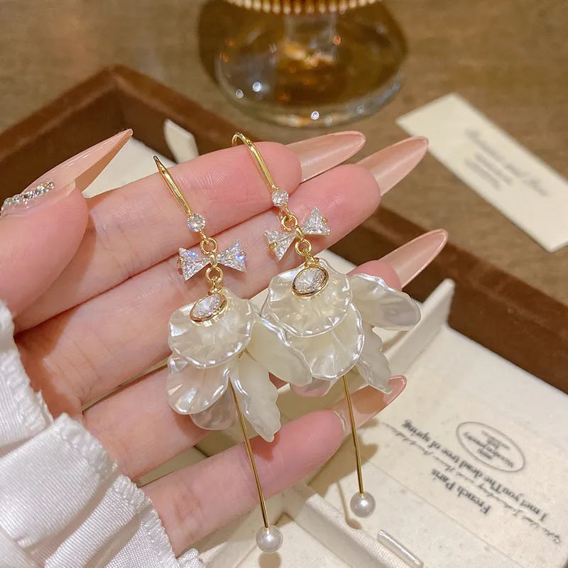 French Style Pearl Flower Earring