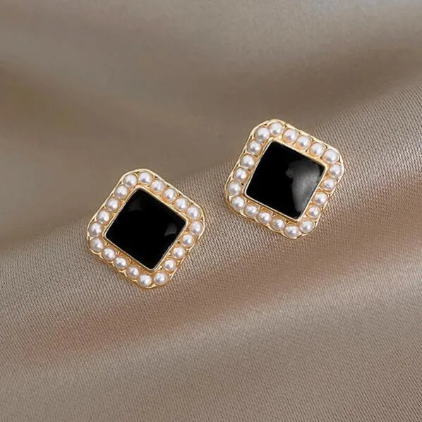 black square pearl stud