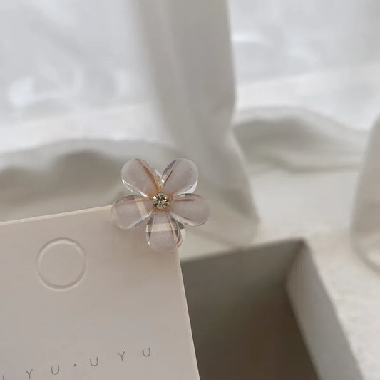 Flower Metal Pearl Hair Claws - White One