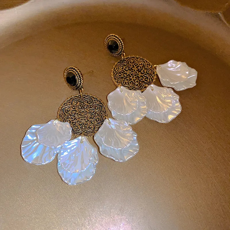 Black golden drop earring