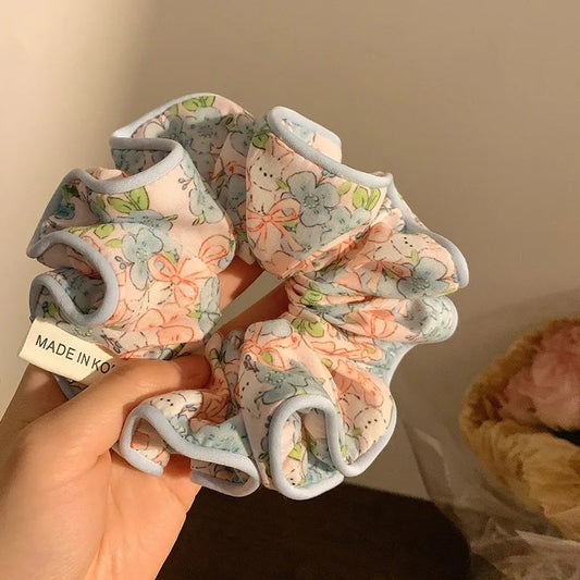 Scrunchie - Blue edge floral pleated