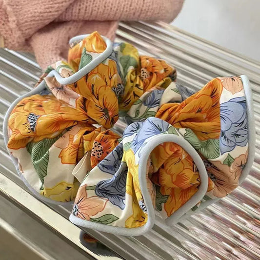 Scrunchie - Blue edge floral pleated