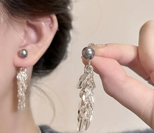 Small silver leaf earrings