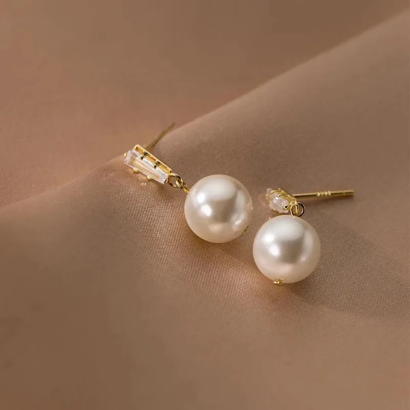 Pearl Drop Earring