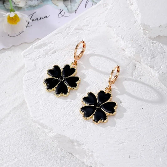 Sweet Flower Earrings - Black