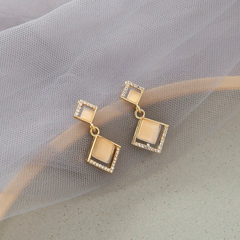Blush Frame Drops – Florafauna
