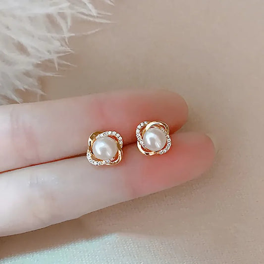 Pearl Stud