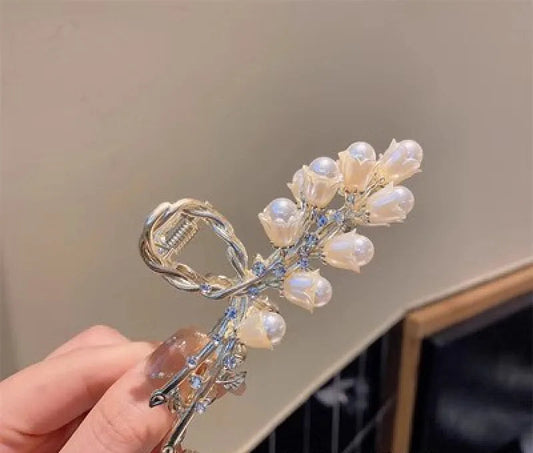 Large Size Tassel Metal Hair Clip - Sixteen Bellflowers