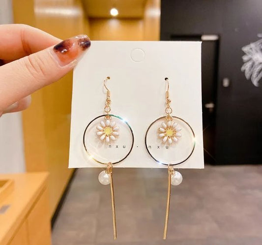 Circle Daisy Drop Earring