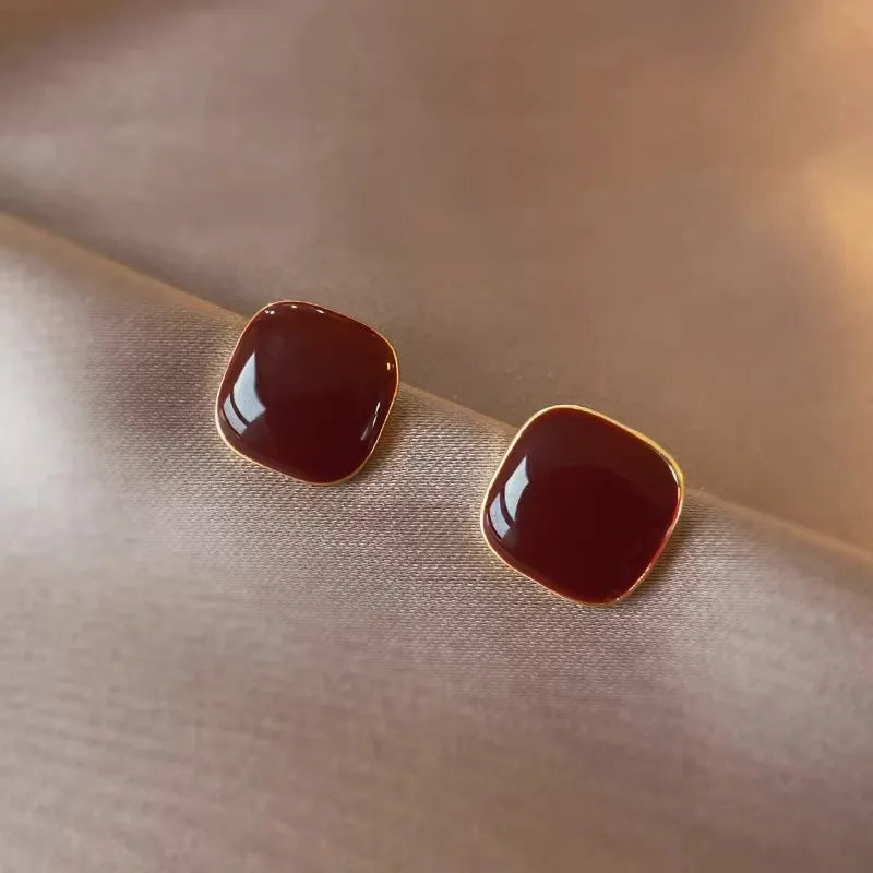 Red Square Stud – Florafauna